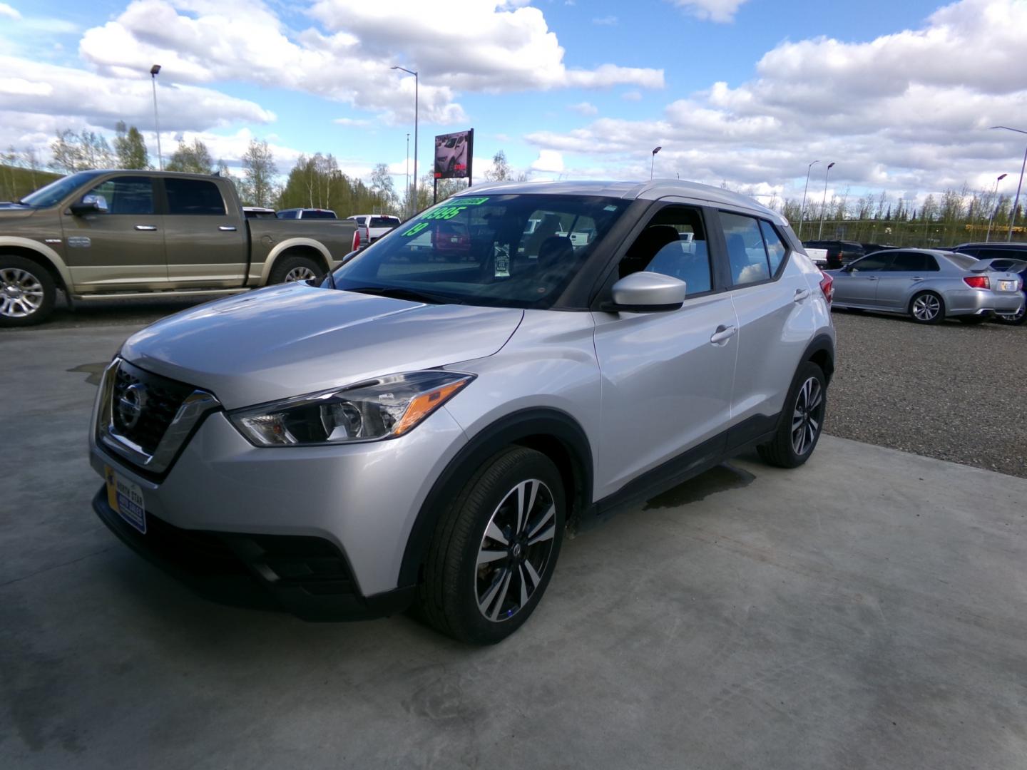 2019 Silver /Black Nissan Kicks S (3N1CP5CU0KL) with an 1.6L L4 engine, CVT transmission, located at 2630 Philips Field Rd., Fairbanks, AK, 99709, (907) 458-0593, 64.848068, -147.780609 - Photo#0